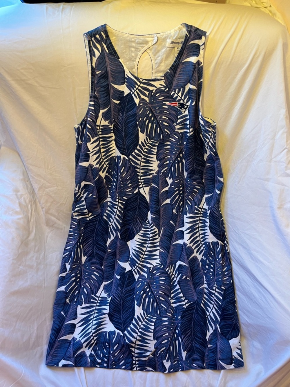 Women's NE Patriots Frondly Fan Tank Dress Tommy Bahama Navy & White XS Linen